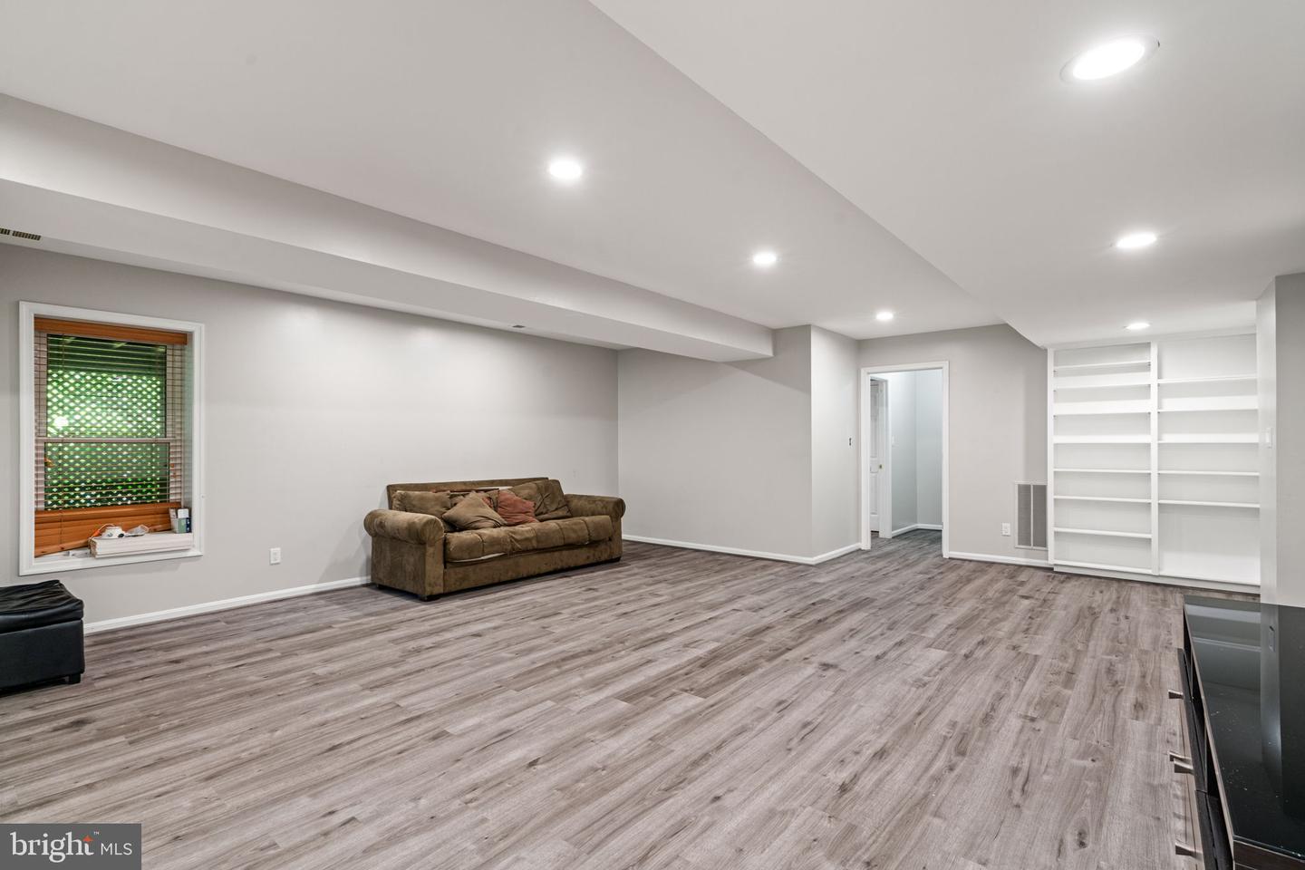 1514 NIGHT SHADE CT, VIENNA, Virginia 22182, 5 Bedrooms Bedrooms, ,4 BathroomsBathrooms,Residential,For sale,1514 NIGHT SHADE CT,VAFX2245038 MLS # VAFX2245038