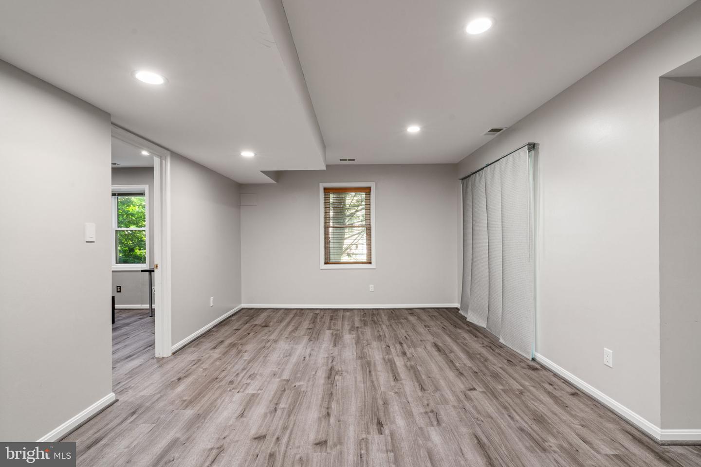 1514 NIGHT SHADE CT, VIENNA, Virginia 22182, 5 Bedrooms Bedrooms, ,4 BathroomsBathrooms,Residential,For sale,1514 NIGHT SHADE CT,VAFX2245038 MLS # VAFX2245038