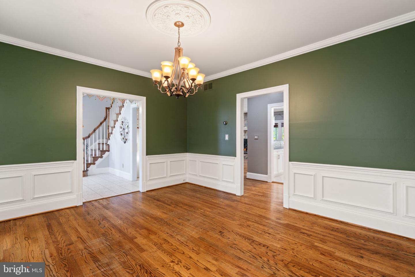 1514 NIGHT SHADE CT, VIENNA, Virginia 22182, 5 Bedrooms Bedrooms, ,4 BathroomsBathrooms,Residential,For sale,1514 NIGHT SHADE CT,VAFX2245038 MLS # VAFX2245038