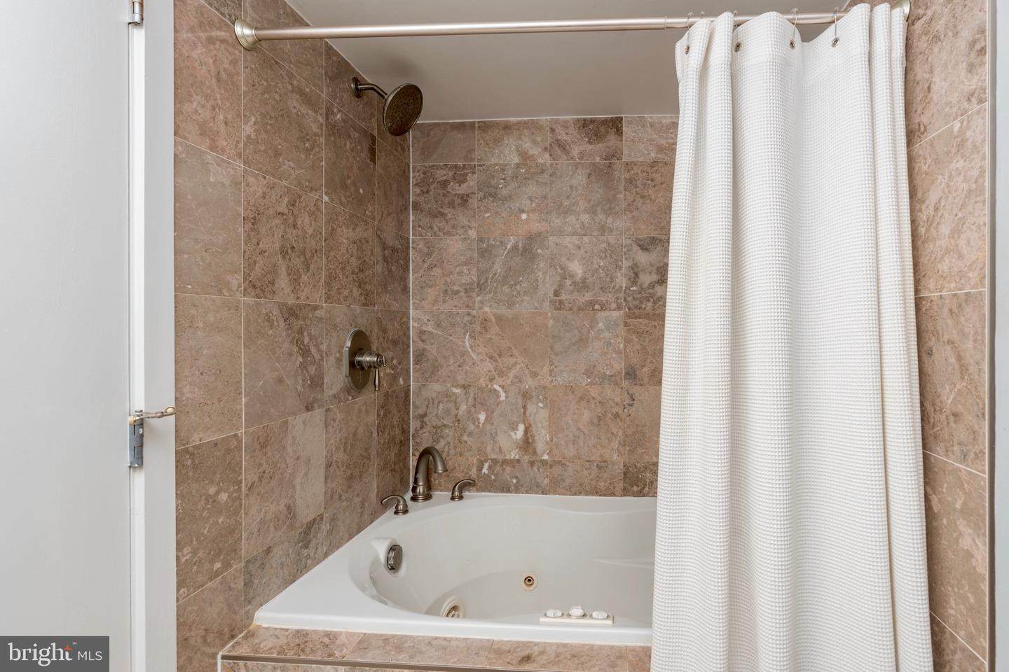 1401 CHURCH ST NW #412, WASHINGTON, District Of Columbia 20005, 1 Bedroom Bedrooms, ,1 BathroomBathrooms,Residential,For sale,1401 CHURCH ST NW #412,DCDC2203840 MLS # DCDC2203840