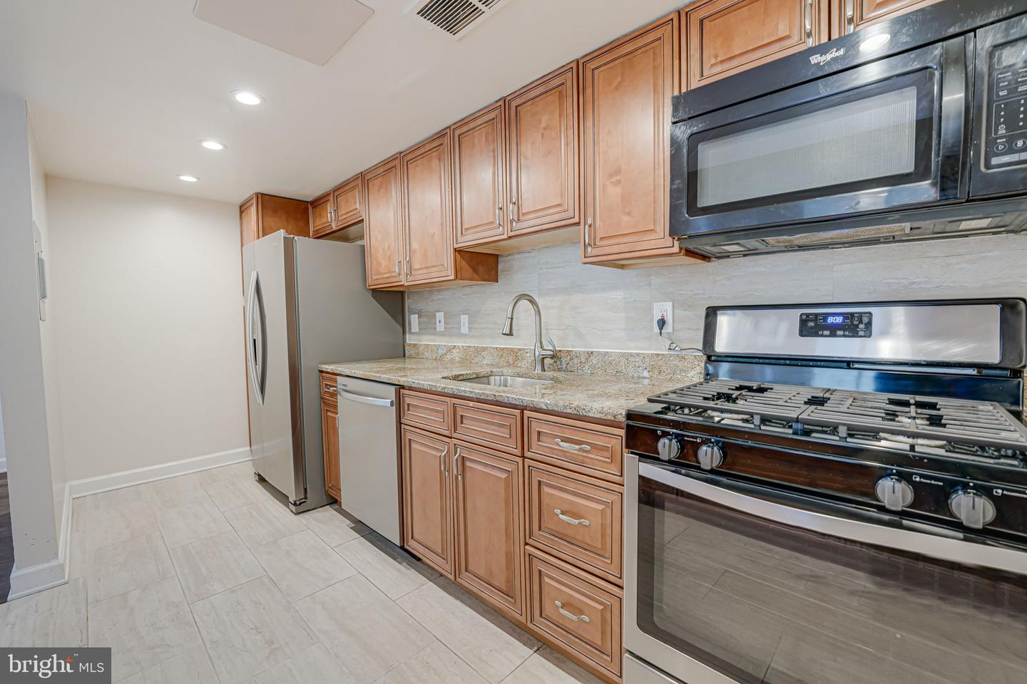 483 N ARMISTEAD ST #T3, ALEXANDRIA, Virginia 22312, 1 Bedroom Bedrooms, ,1 BathroomBathrooms,Residential,For sale,483 N ARMISTEAD ST #T3,VAAX2046062 MLS # VAAX2046062
