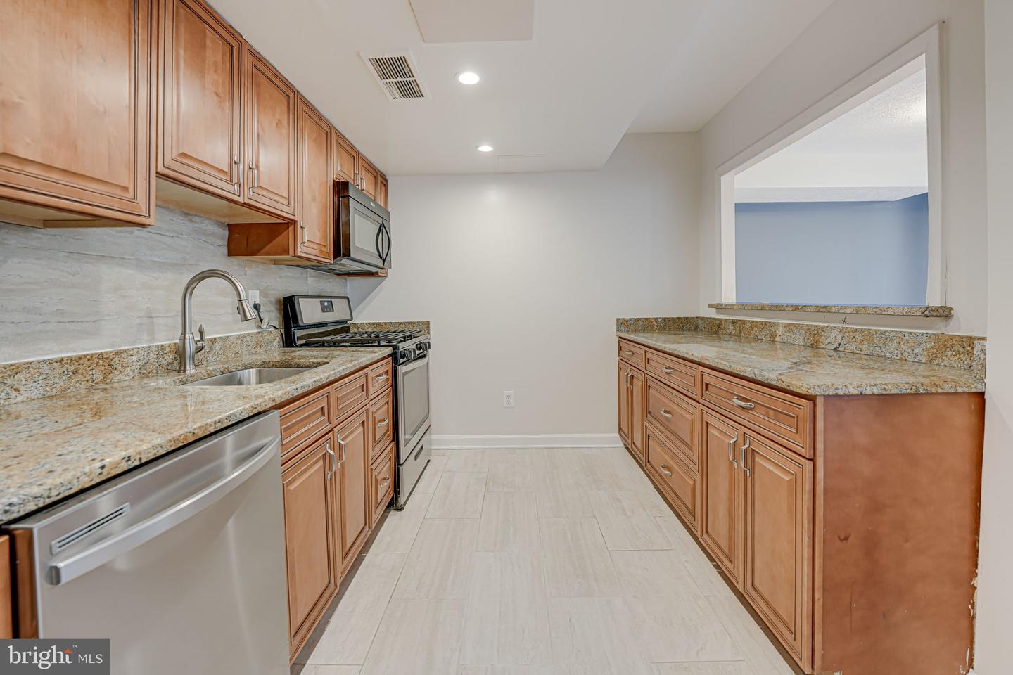 483 N ARMISTEAD ST #T3, ALEXANDRIA, Virginia 22312, 1 Bedroom Bedrooms, ,1 BathroomBathrooms,Residential,For sale,483 N ARMISTEAD ST #T3,VAAX2046062 MLS # VAAX2046062
