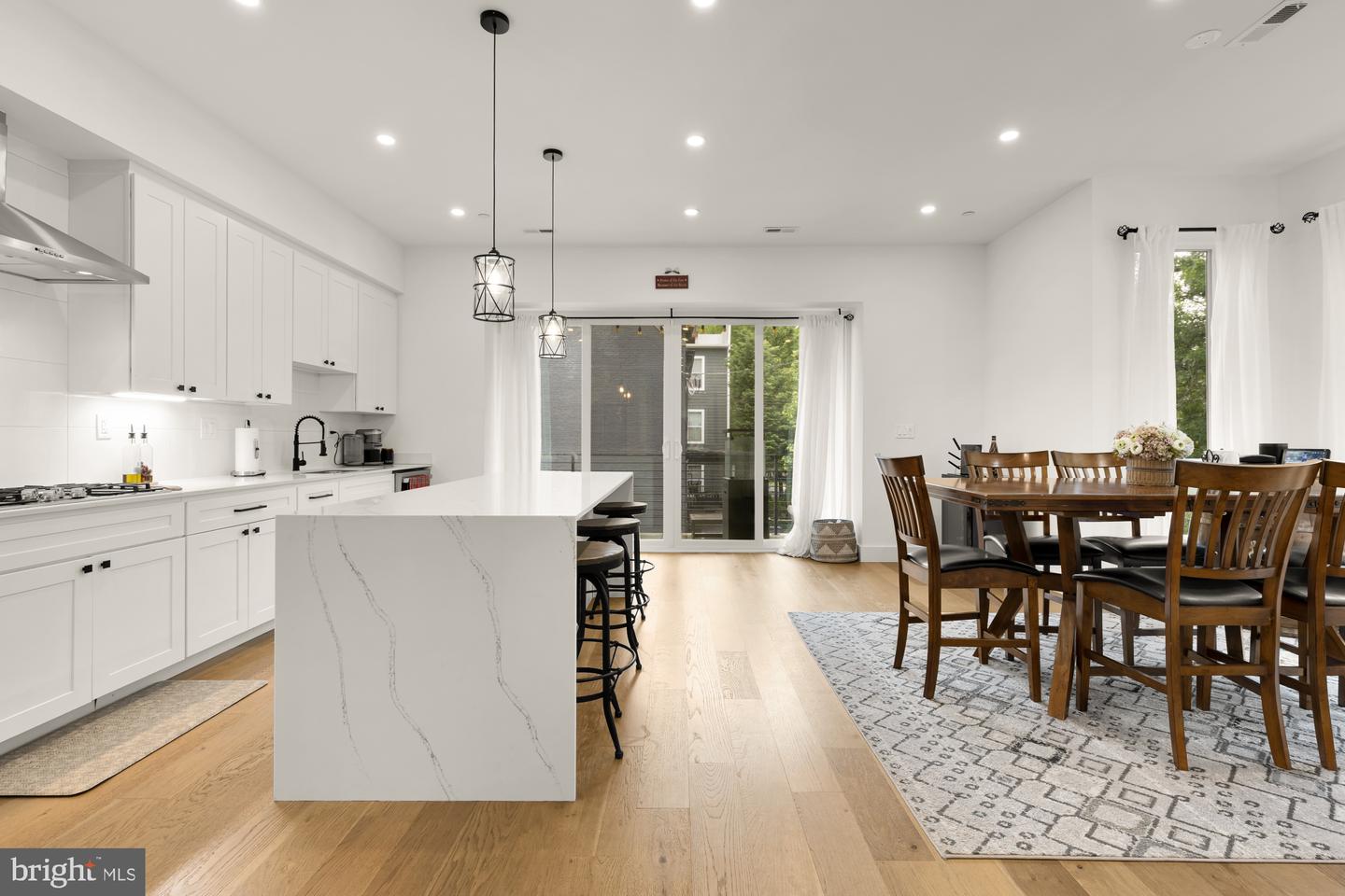 5401 8TH ST NW #B, WASHINGTON, District Of Columbia 20011, 3 Bedrooms Bedrooms, ,2 BathroomsBathrooms,Residential,For sale,5401 8TH ST NW #B,DCDC2203906 MLS # DCDC2203906