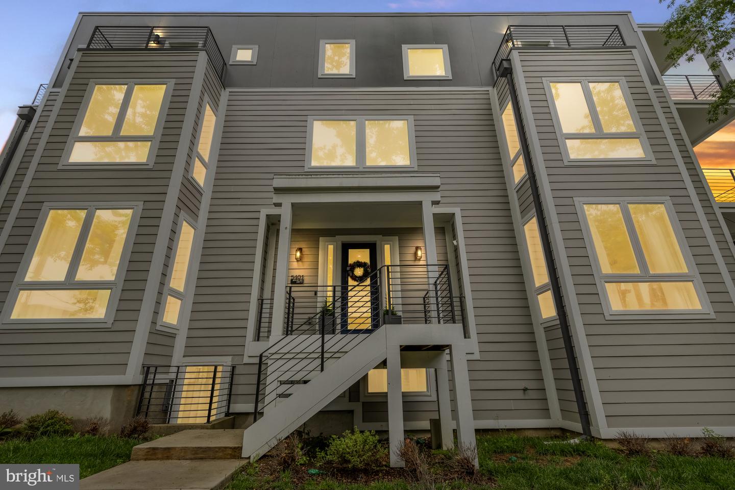 5401 8TH ST NW #B, WASHINGTON, District Of Columbia 20011, 3 Bedrooms Bedrooms, ,2 BathroomsBathrooms,Residential,For sale,5401 8TH ST NW #B,DCDC2203906 MLS # DCDC2203906