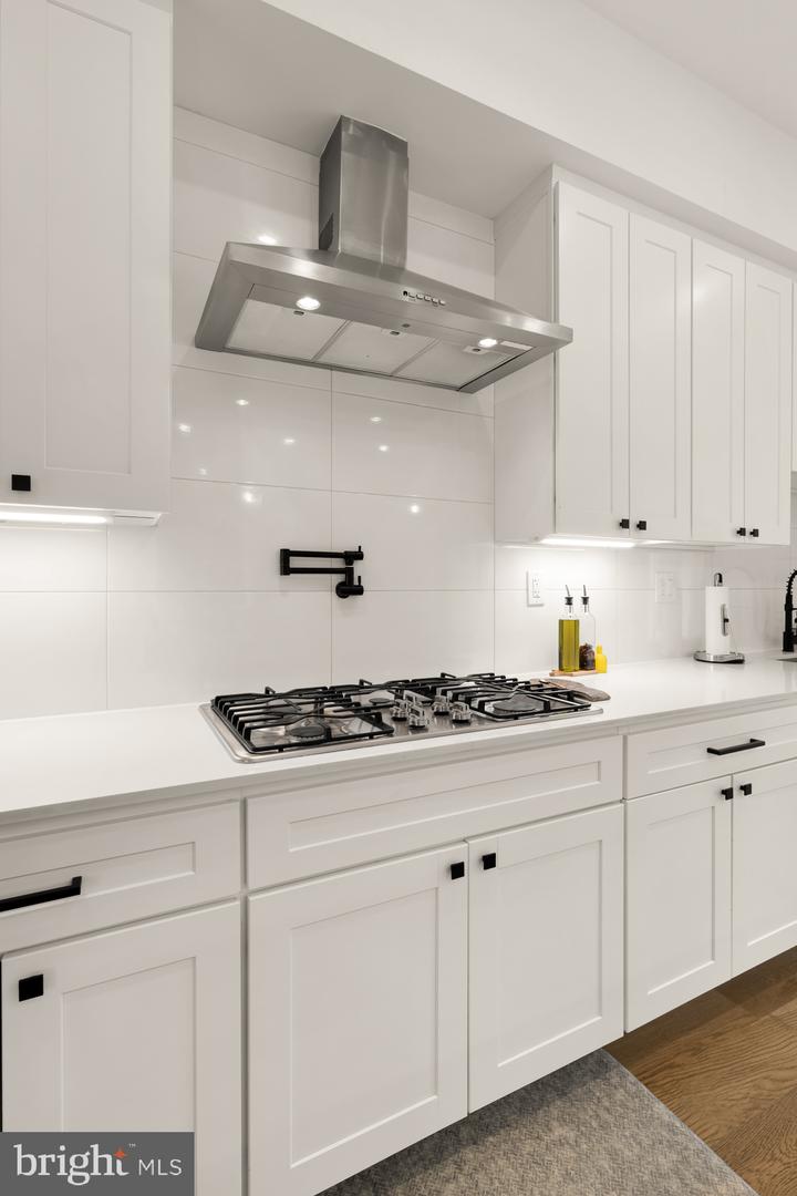 5401 8TH ST NW #B, WASHINGTON, District Of Columbia 20011, 3 Bedrooms Bedrooms, ,2 BathroomsBathrooms,Residential,For sale,5401 8TH ST NW #B,DCDC2203906 MLS # DCDC2203906