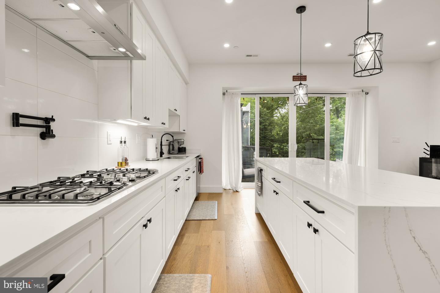 5401 8TH ST NW #B, WASHINGTON, District Of Columbia 20011, 3 Bedrooms Bedrooms, ,2 BathroomsBathrooms,Residential,For sale,5401 8TH ST NW #B,DCDC2203906 MLS # DCDC2203906