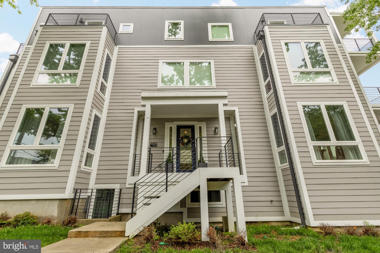 5401 8TH ST NW #B, WASHINGTON, District Of Columbia 20011, 3 Bedrooms Bedrooms, ,2 BathroomsBathrooms,Residential,For sale,5401 8TH ST NW #B,DCDC2203906 MLS # DCDC2203906