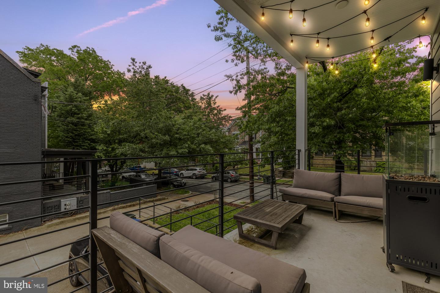 5401 8TH ST NW #B, WASHINGTON, District Of Columbia 20011, 3 Bedrooms Bedrooms, ,2 BathroomsBathrooms,Residential,For sale,5401 8TH ST NW #B,DCDC2203906 MLS # DCDC2203906