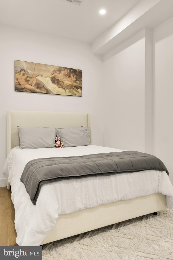 5401 8TH ST NW #B, WASHINGTON, District Of Columbia 20011, 3 Bedrooms Bedrooms, ,2 BathroomsBathrooms,Residential,For sale,5401 8TH ST NW #B,DCDC2203906 MLS # DCDC2203906