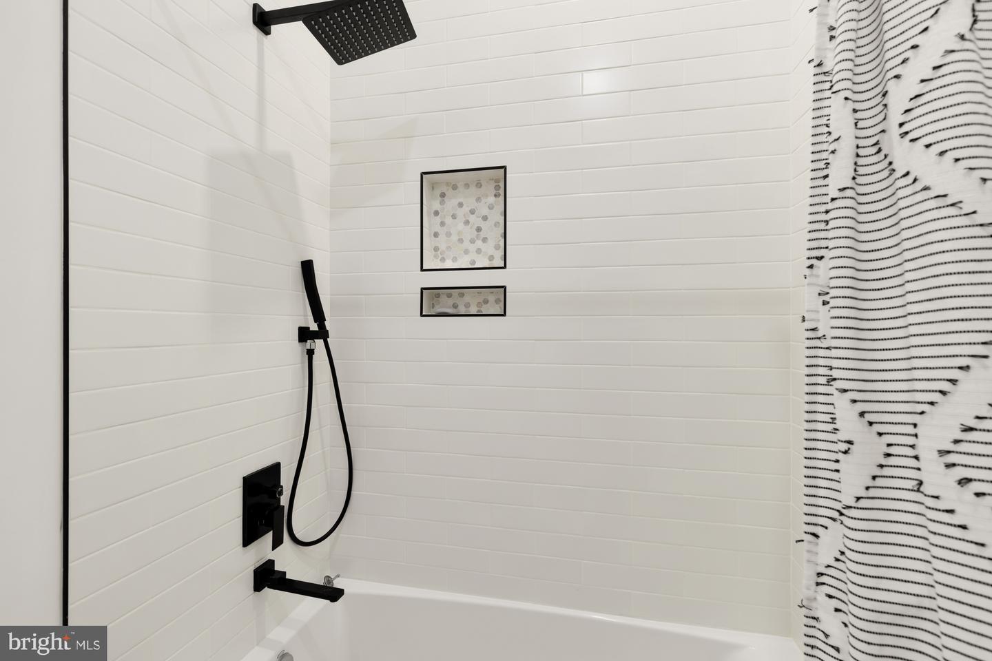 5401 8TH ST NW #B, WASHINGTON, District Of Columbia 20011, 3 Bedrooms Bedrooms, ,2 BathroomsBathrooms,Residential,For sale,5401 8TH ST NW #B,DCDC2203906 MLS # DCDC2203906