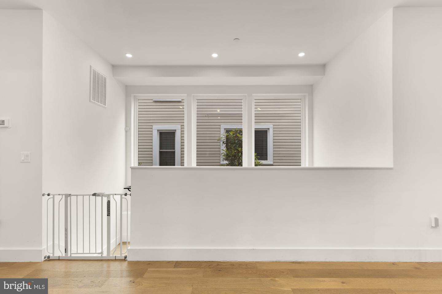 5401 8TH ST NW #B, WASHINGTON, District Of Columbia 20011, 3 Bedrooms Bedrooms, ,2 BathroomsBathrooms,Residential,For sale,5401 8TH ST NW #B,DCDC2203906 MLS # DCDC2203906