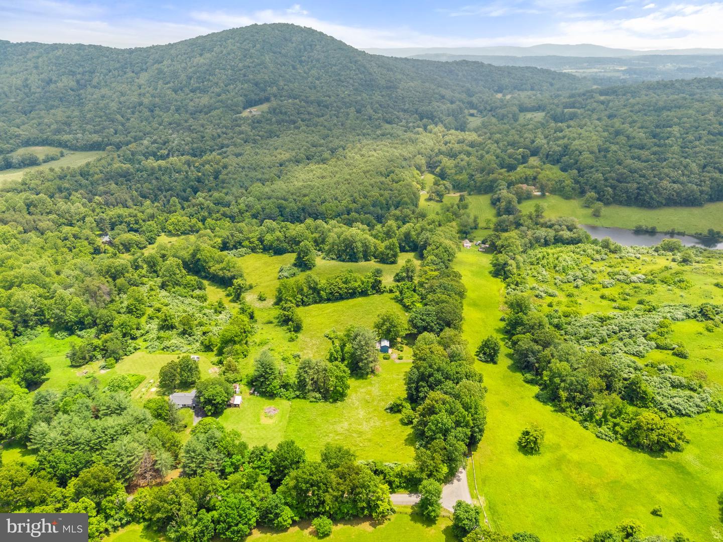 11066 MORELAND RD, DELAPLANE, Virginia 20144, 2 Bedrooms Bedrooms, ,1 BathroomBathrooms,Residential,For sale,11066 MORELAND RD,VAFQ2016910 MLS # VAFQ2016910