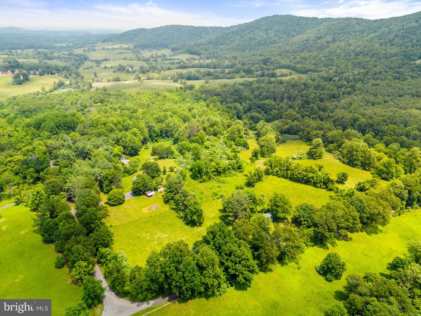 11066 MORELAND RD, DELAPLANE, Virginia 20144, 2 Bedrooms Bedrooms, ,1 BathroomBathrooms,Residential,For sale,11066 MORELAND RD,VAFQ2016910 MLS # VAFQ2016910