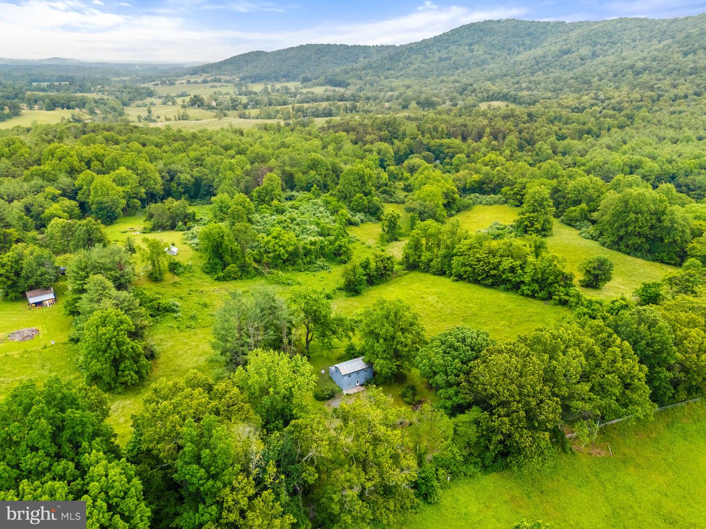 11066 MORELAND RD, DELAPLANE, Virginia 20144, 2 Bedrooms Bedrooms, ,1 BathroomBathrooms,Residential,For sale,11066 MORELAND RD,VAFQ2016910 MLS # VAFQ2016910