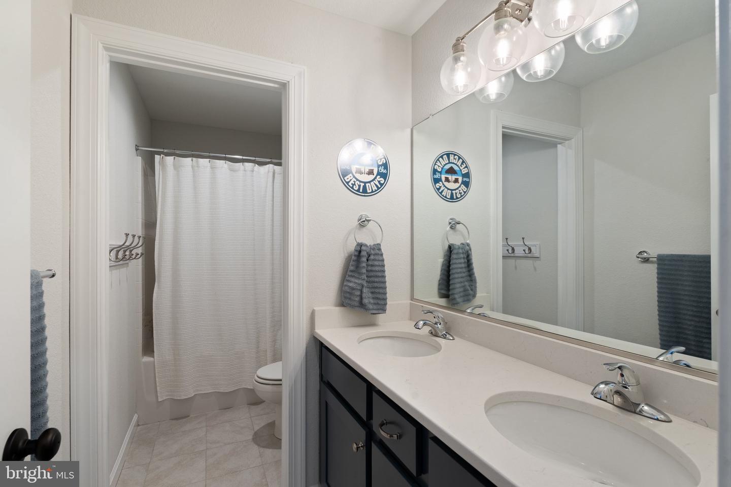 2852 KINGSFIELD DR, VIRGINIA BEACH, Virginia 23456, 5 Bedrooms Bedrooms, ,3 BathroomsBathrooms,Residential,For sale,2852 KINGSFIELD DR,VAVB2000578 MLS # VAVB2000578
