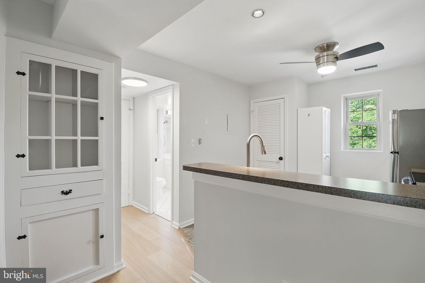 1403 E ABINGDON DR E #3, ALEXANDRIA, Virginia 22314, 1 Bedroom Bedrooms, ,1 BathroomBathrooms,Residential,For sale,1403 E ABINGDON DR E #3,VAAX2046064 MLS # VAAX2046064