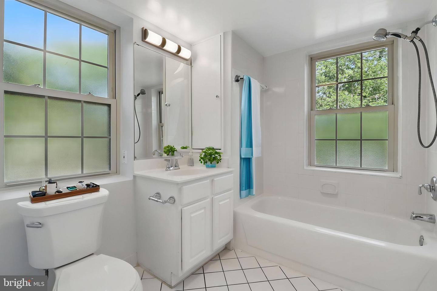 1403 E ABINGDON DR E #3, ALEXANDRIA, Virginia 22314, 1 Bedroom Bedrooms, ,1 BathroomBathrooms,Residential,For sale,1403 E ABINGDON DR E #3,VAAX2046064 MLS # VAAX2046064