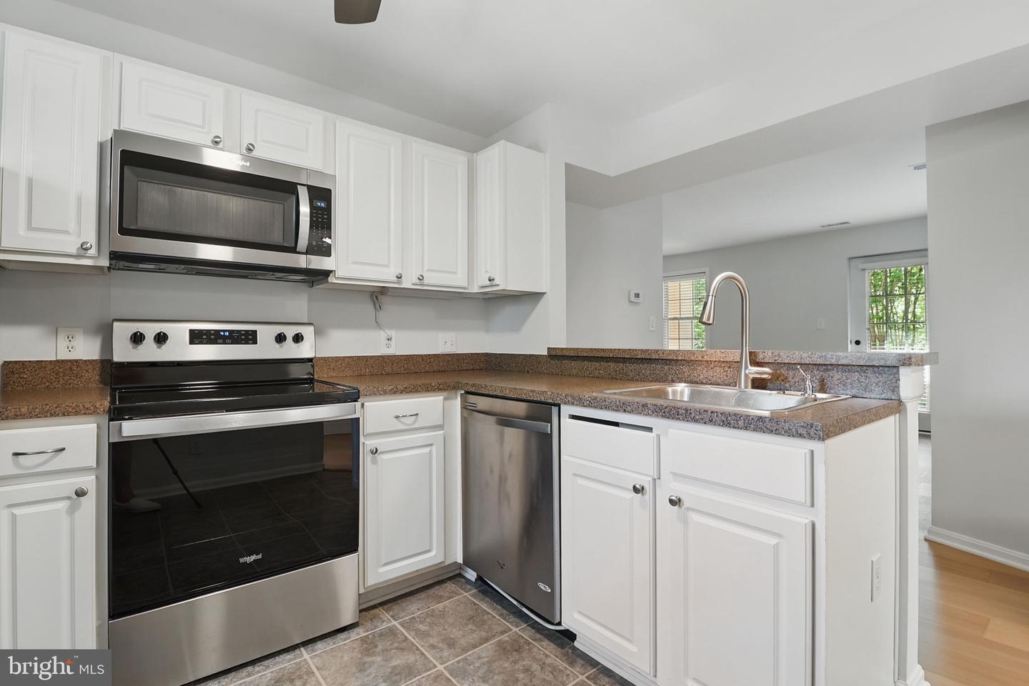 1403 E ABINGDON DR E #3, ALEXANDRIA, Virginia 22314, 1 Bedroom Bedrooms, ,1 BathroomBathrooms,Residential,For sale,1403 E ABINGDON DR E #3,VAAX2046064 MLS # VAAX2046064