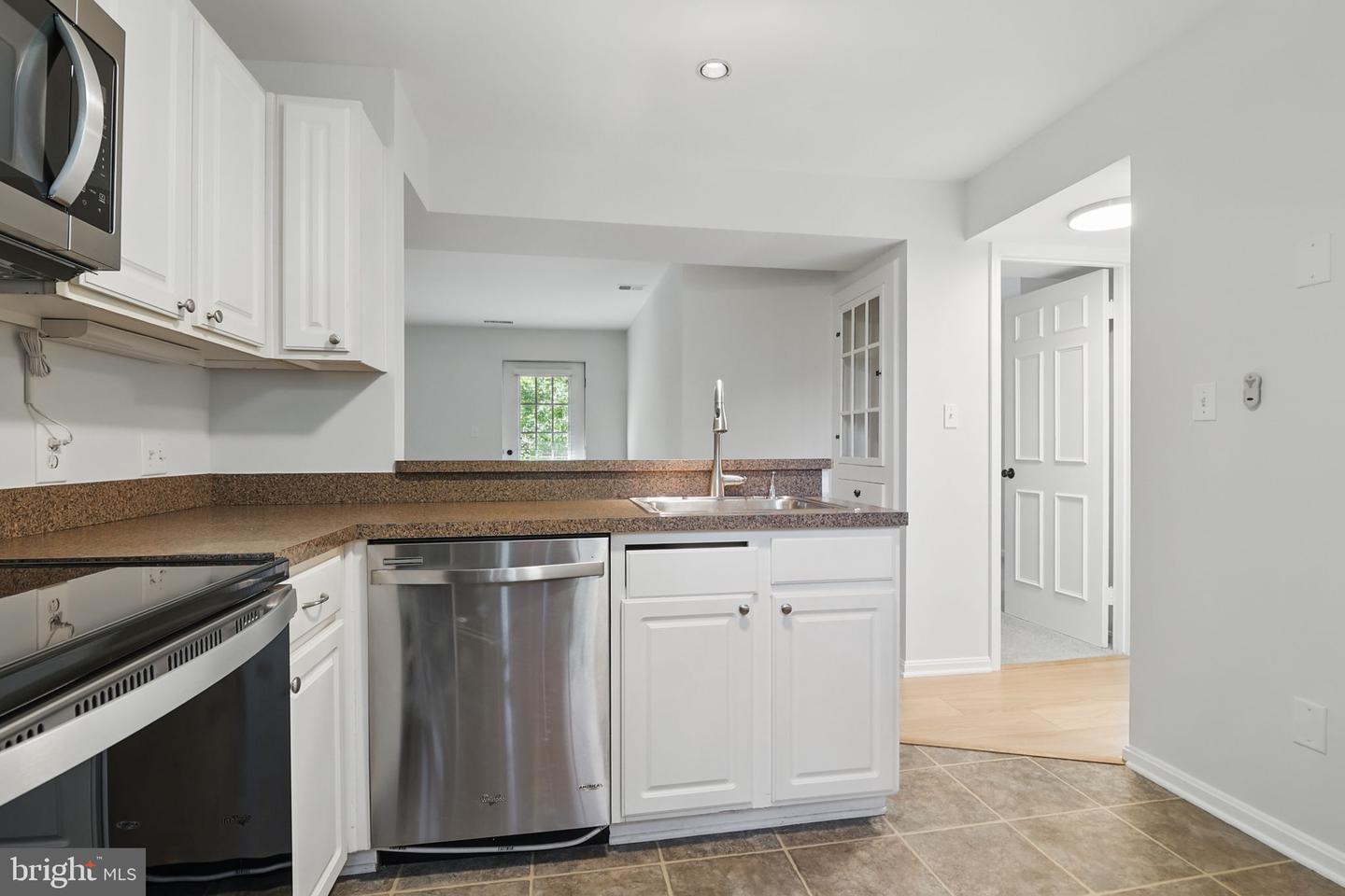 1403 E ABINGDON DR E #3, ALEXANDRIA, Virginia 22314, 1 Bedroom Bedrooms, ,1 BathroomBathrooms,Residential,For sale,1403 E ABINGDON DR E #3,VAAX2046064 MLS # VAAX2046064