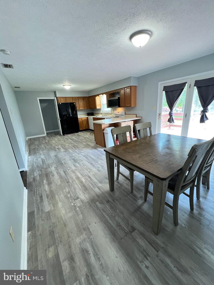105 CAROLINE AVE, STEPHENS CITY, Virginia 22655, 3 Bedrooms Bedrooms, ,2 BathroomsBathrooms,Residential,For sale,105 CAROLINE AVE,VAFV2034630 MLS # VAFV2034630
