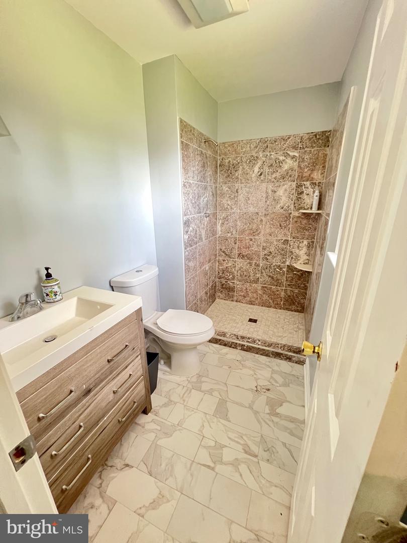 105 CAROLINE AVE, STEPHENS CITY, Virginia 22655, 3 Bedrooms Bedrooms, ,2 BathroomsBathrooms,Residential,For sale,105 CAROLINE AVE,VAFV2034630 MLS # VAFV2034630