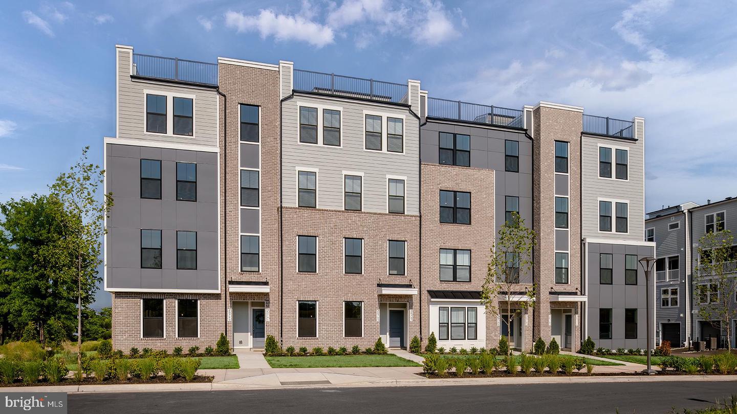 TBB CLOONGEE TER #ROSSLYN, DULLES, Virginia 20166, 3 Bedrooms Bedrooms, ,2 BathroomsBathrooms,Residential,For sale,TBB CLOONGEE TER #ROSSLYN,VALO2098666 MLS # VALO2098666