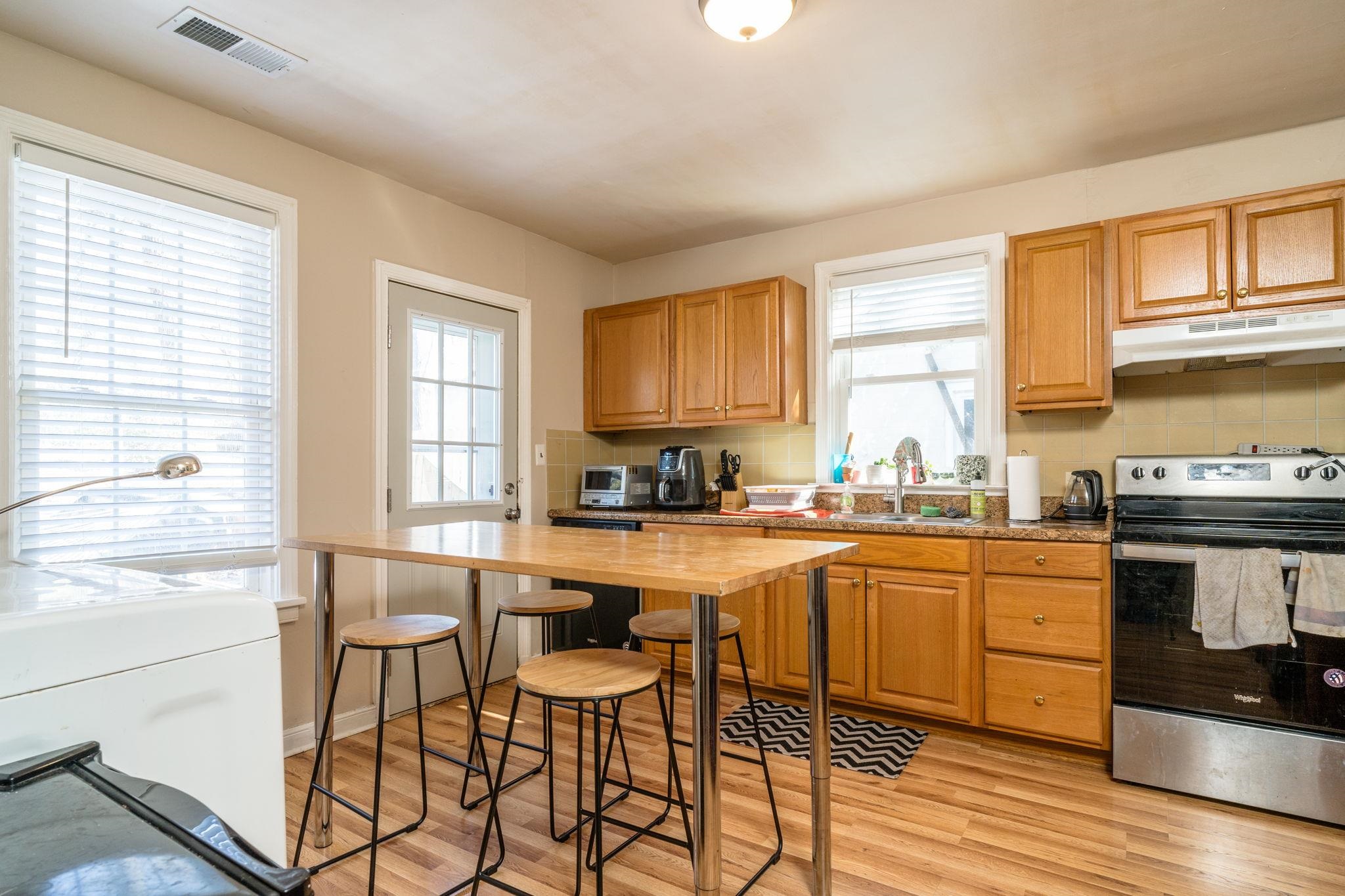 212 SHAMROCK RD, CHARLOTTESVILLE, Virginia 22903, 3 Bedrooms Bedrooms, ,2 BathroomsBathrooms,Residential,212 SHAMROCK RD,665329 MLS # 665329
