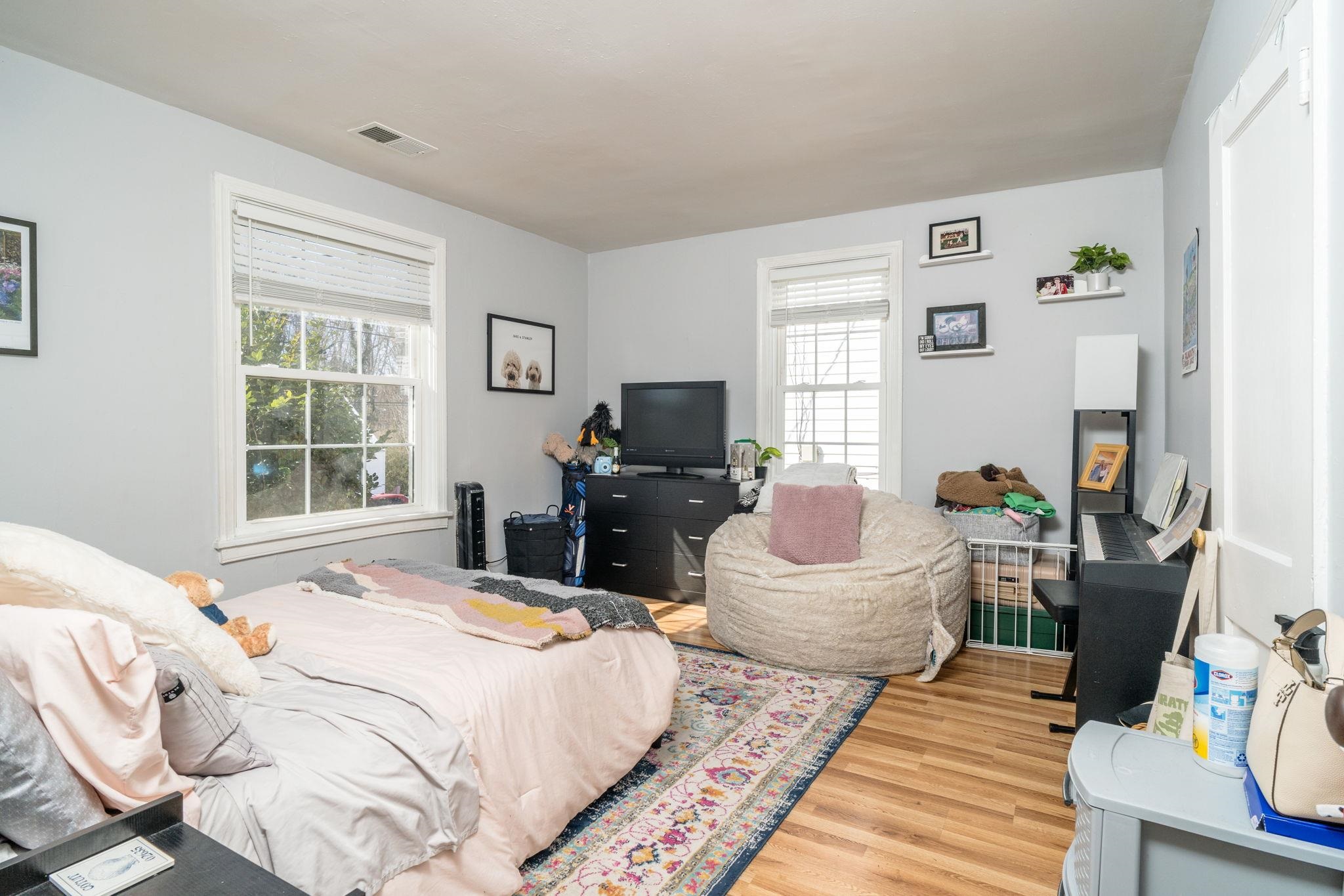 212 SHAMROCK RD, CHARLOTTESVILLE, Virginia 22903, 3 Bedrooms Bedrooms, ,2 BathroomsBathrooms,Residential,212 SHAMROCK RD,665329 MLS # 665329