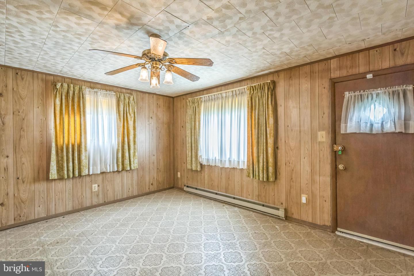 4334 DUBOIS PL SE, WASHINGTON, District Of Columbia 20019, 2 Bedrooms Bedrooms, ,1 BathroomBathrooms,Residential,For sale,4334 DUBOIS PL SE,DCDC2203958 MLS # DCDC2203958