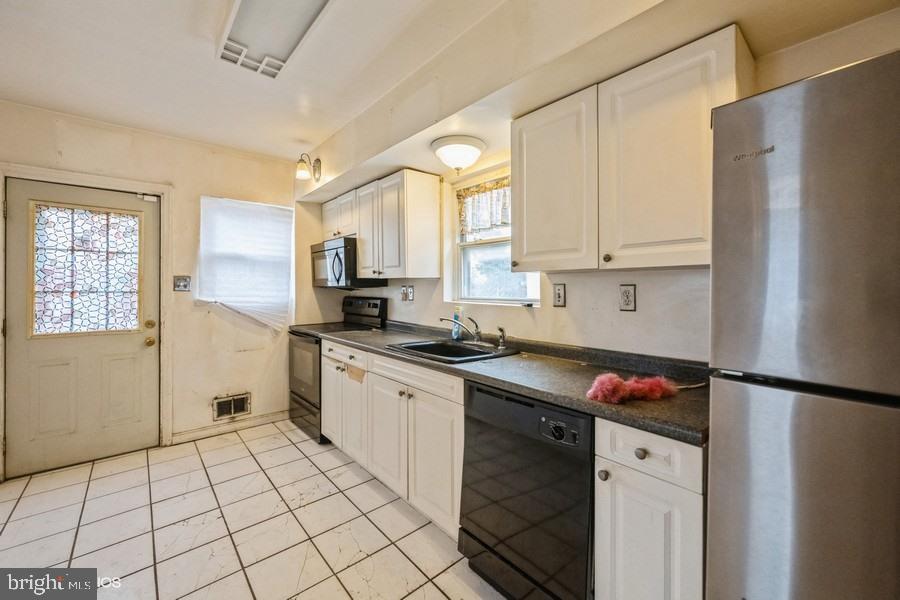 2428 S DAKOTA AVE NE, WASHINGTON, District Of Columbia 20018, 4 Bedrooms Bedrooms, ,2 BathroomsBathrooms,Residential,For sale,2428 S DAKOTA AVE NE,DCDC2172794 MLS # DCDC2172794
