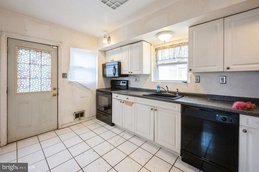 2428 S DAKOTA AVE NE, WASHINGTON, District Of Columbia 20018, 4 Bedrooms Bedrooms, ,2 BathroomsBathrooms,Residential,For sale,2428 S DAKOTA AVE NE,DCDC2172794 MLS # DCDC2172794