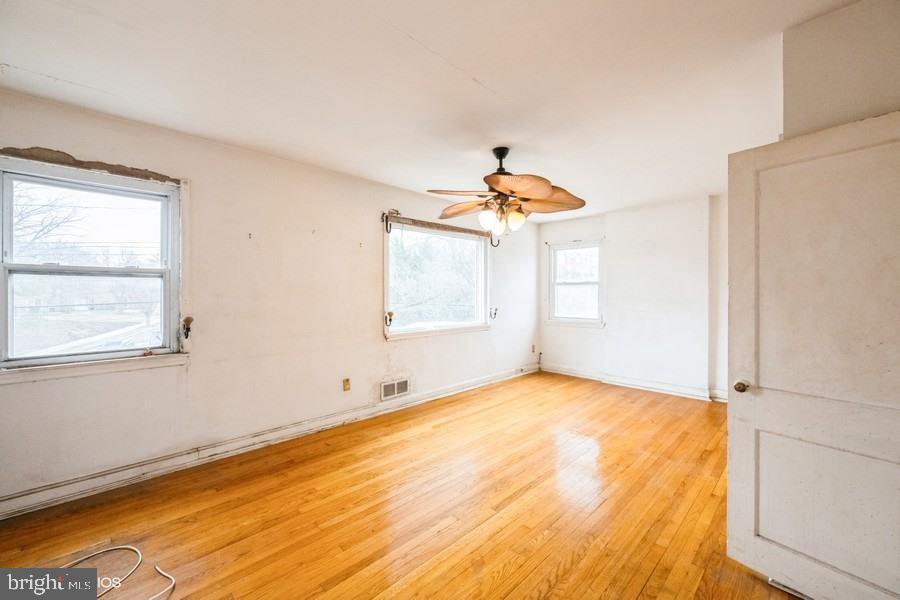 2428 S DAKOTA AVE NE, WASHINGTON, District Of Columbia 20018, 4 Bedrooms Bedrooms, ,2 BathroomsBathrooms,Residential,For sale,2428 S DAKOTA AVE NE,DCDC2172794 MLS # DCDC2172794