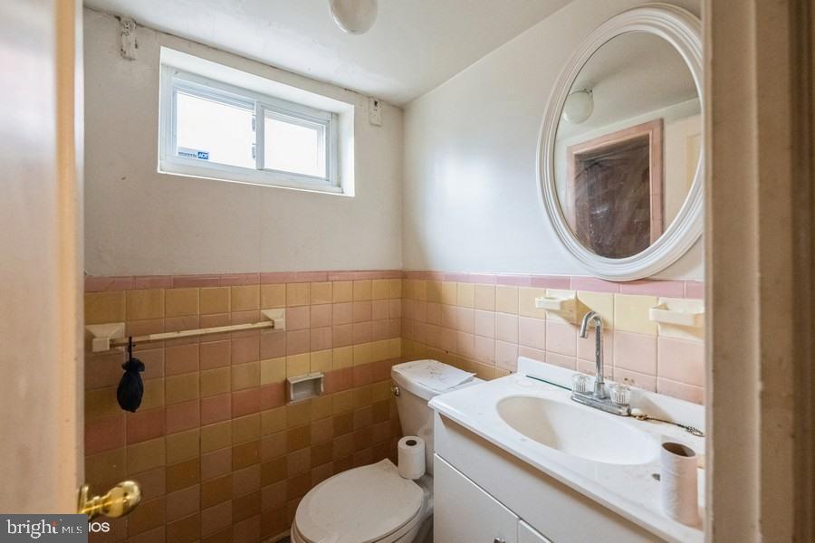 2428 S DAKOTA AVE NE, WASHINGTON, District Of Columbia 20018, 4 Bedrooms Bedrooms, ,2 BathroomsBathrooms,Residential,For sale,2428 S DAKOTA AVE NE,DCDC2172794 MLS # DCDC2172794
