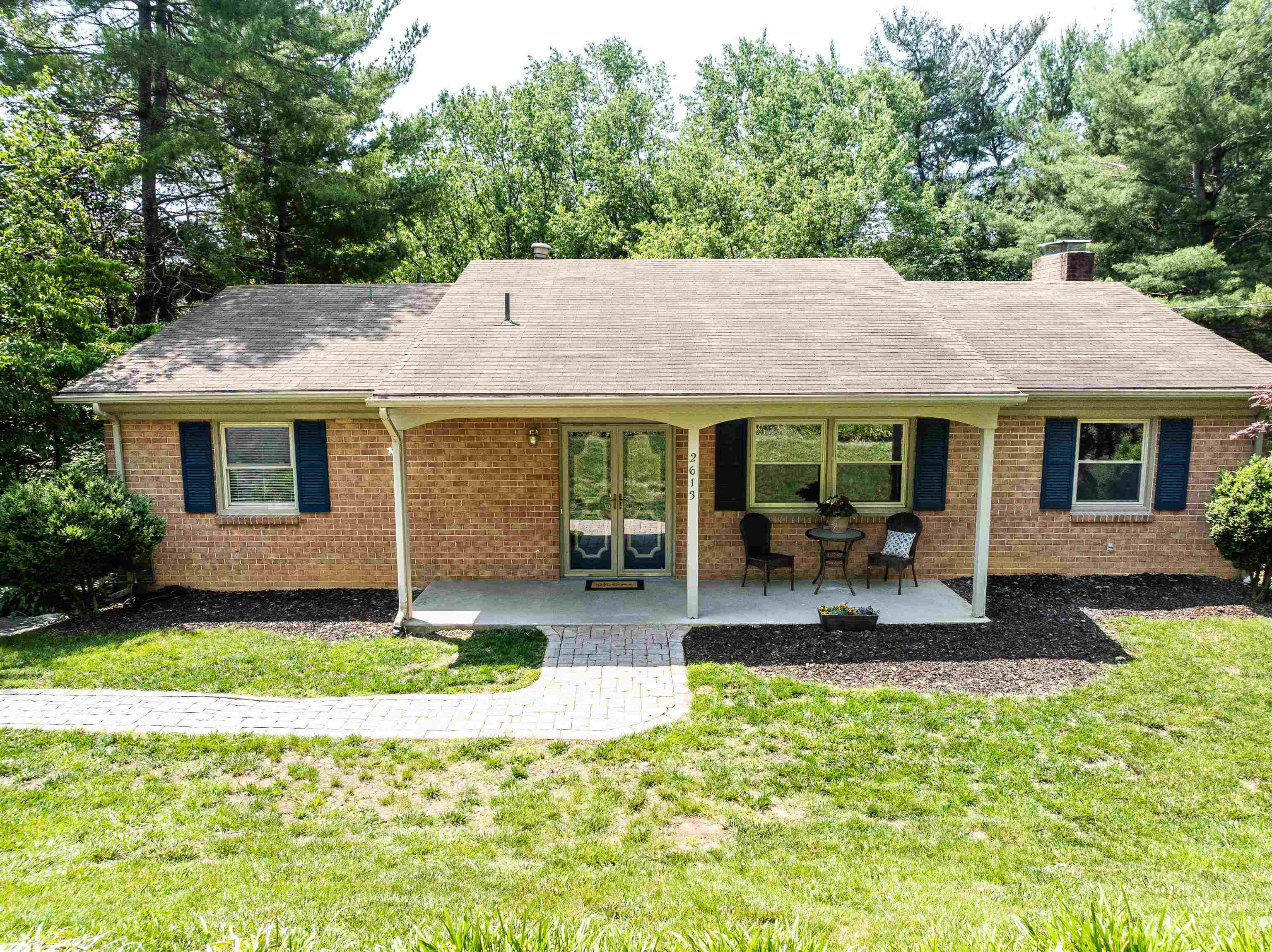 2613 ESTON DR, STAUNTON, Virginia 24401, 4 Bedrooms Bedrooms, ,3 BathroomsBathrooms,Residential,2613 Eston Drive,2613 ESTON DR,665340 MLS # 665340