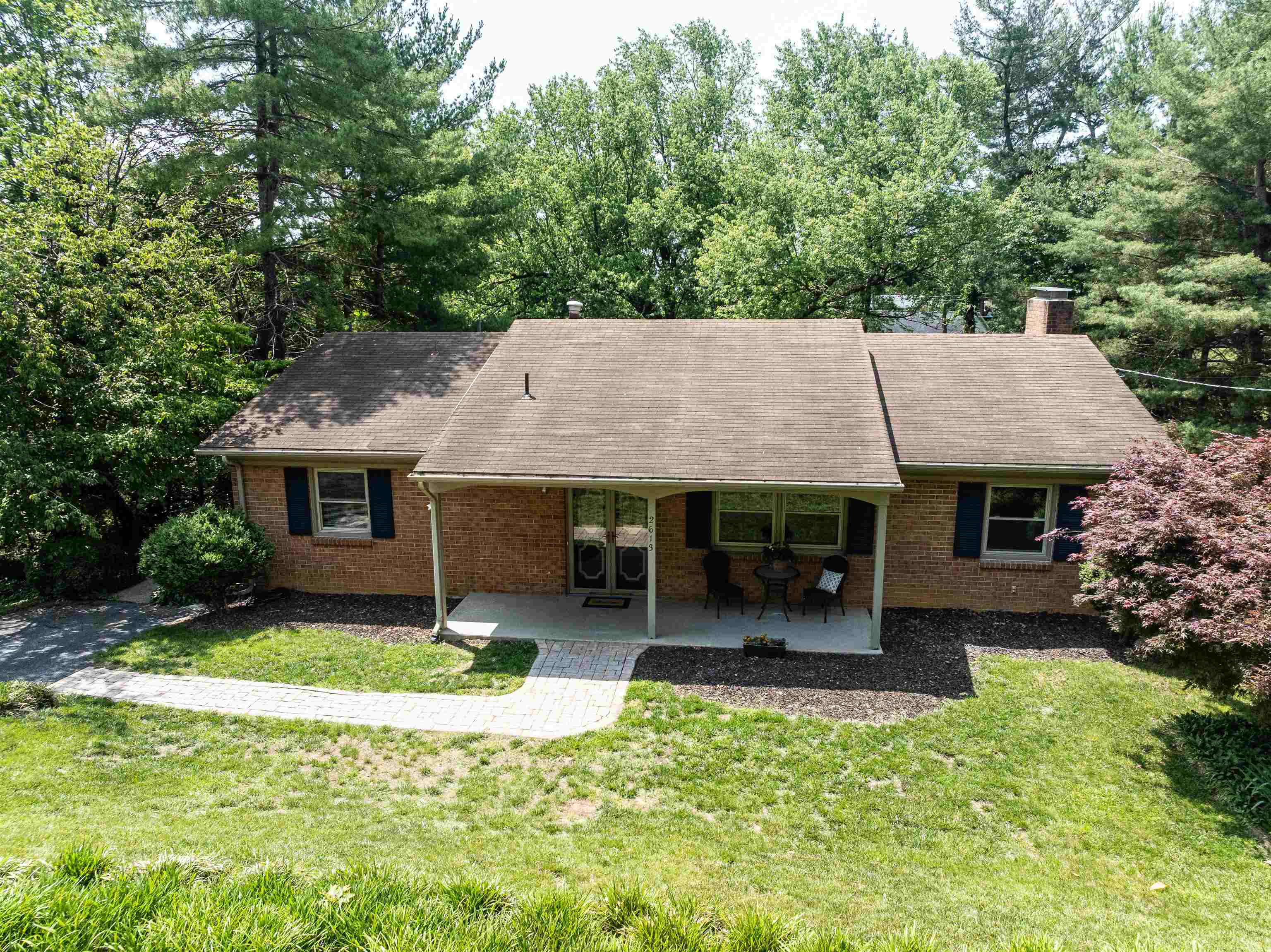 2613 ESTON DR, STAUNTON, Virginia 24401, 4 Bedrooms Bedrooms, ,3 BathroomsBathrooms,Residential,2613 Eston Drive,2613 ESTON DR,665340 MLS # 665340