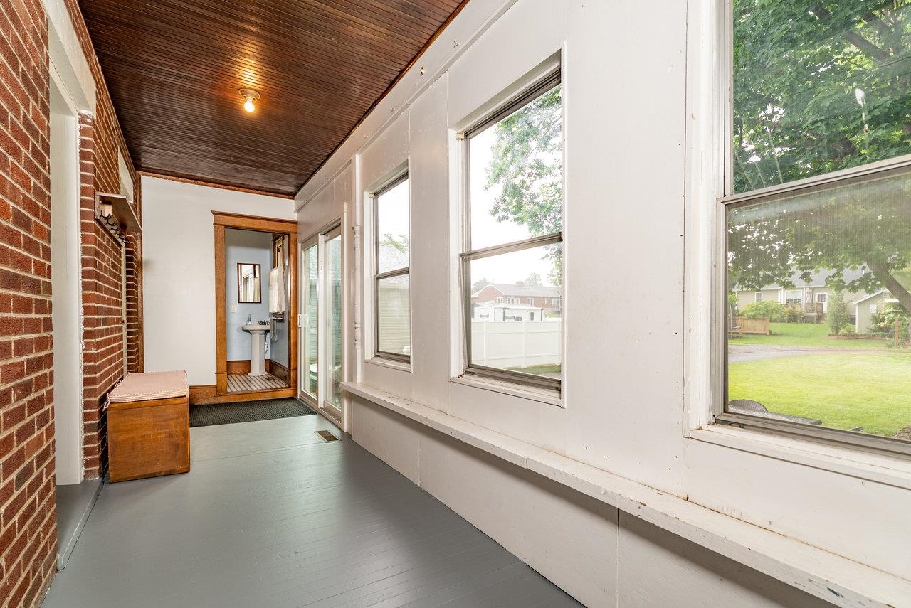 550 MASON ST, DAYTON, Virginia 22821, 3 Bedrooms Bedrooms, ,1 BathroomBathrooms,Residential,550 MASON ST,665344 MLS # 665344