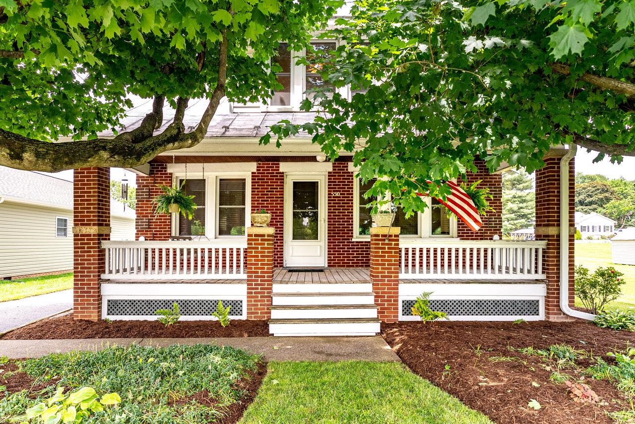 550 MASON ST, DAYTON, Virginia 22821, 3 Bedrooms Bedrooms, ,1 BathroomBathrooms,Residential,550 MASON ST,665344 MLS # 665344