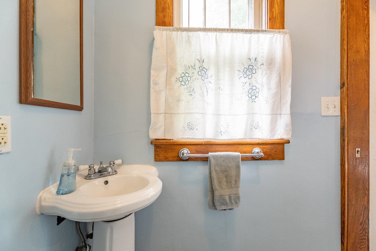 550 MASON ST, DAYTON, Virginia 22821, 3 Bedrooms Bedrooms, ,1 BathroomBathrooms,Residential,550 MASON ST,665344 MLS # 665344