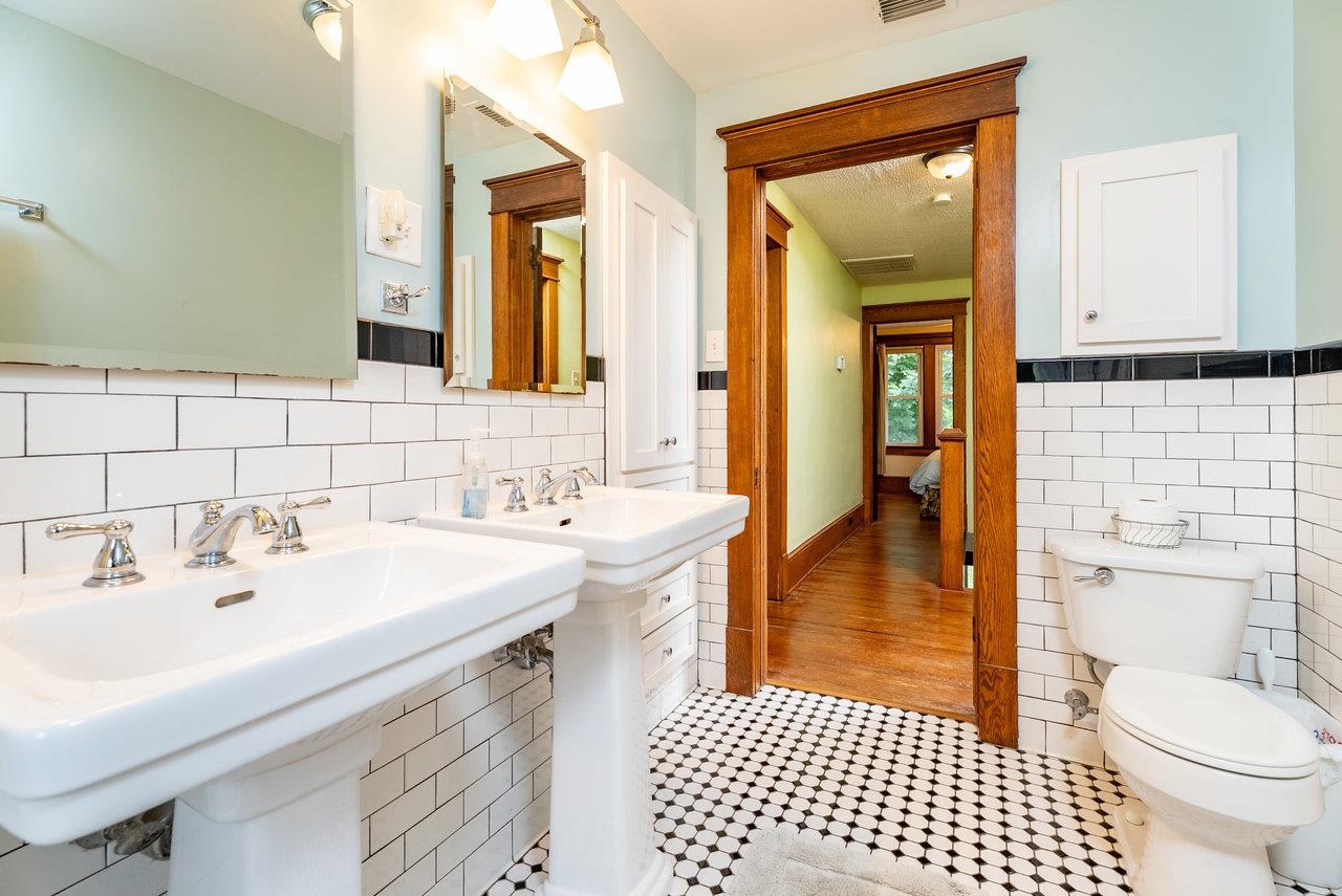550 MASON ST, DAYTON, Virginia 22821, 3 Bedrooms Bedrooms, ,1 BathroomBathrooms,Residential,550 MASON ST,665344 MLS # 665344