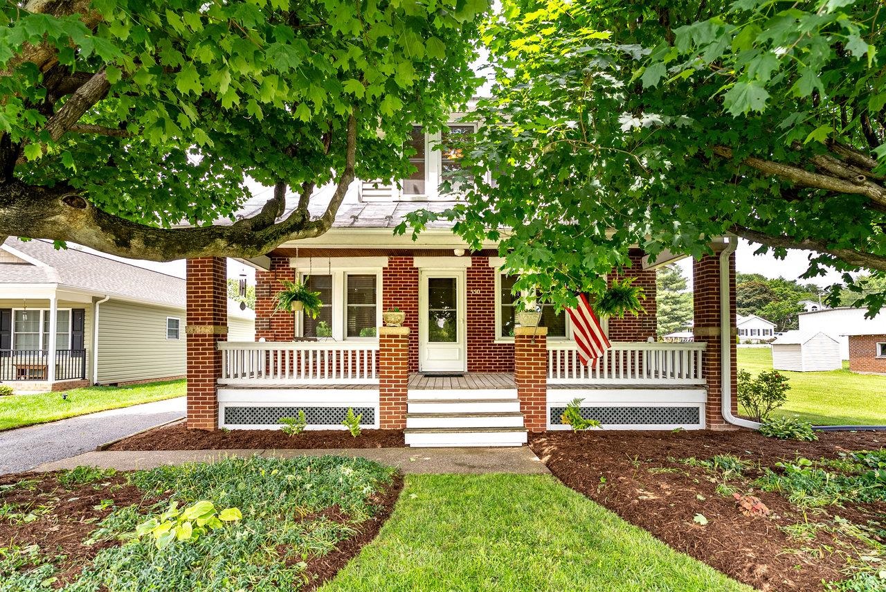 550 MASON ST, DAYTON, Virginia 22821, 3 Bedrooms Bedrooms, ,1 BathroomBathrooms,Residential,550 MASON ST,665344 MLS # 665344