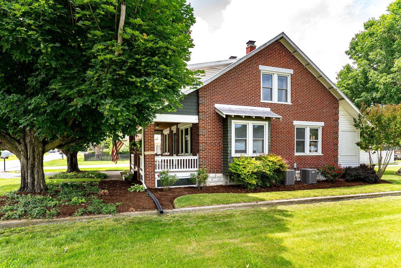 550 MASON ST, DAYTON, Virginia 22821, 3 Bedrooms Bedrooms, ,1 BathroomBathrooms,Residential,550 MASON ST,665344 MLS # 665344