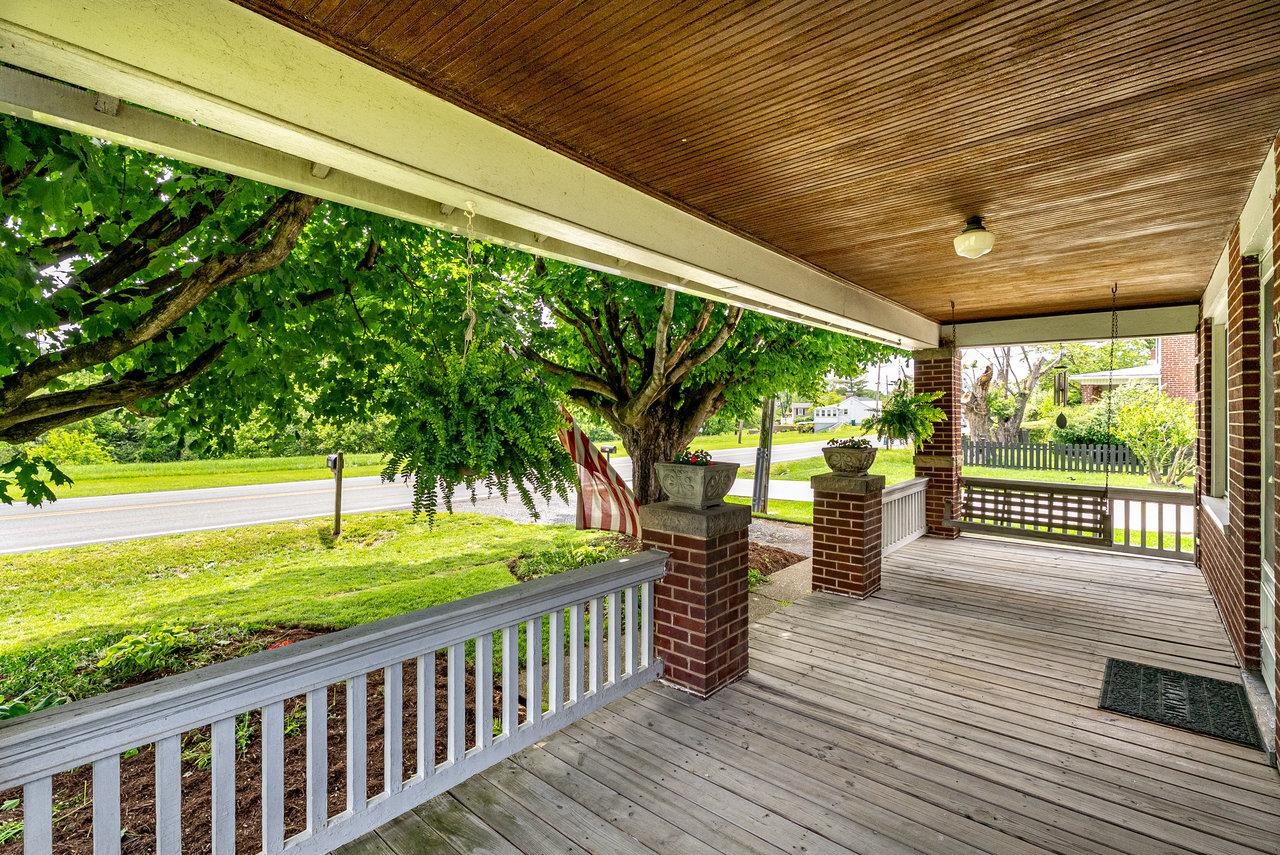550 MASON ST, DAYTON, Virginia 22821, 3 Bedrooms Bedrooms, ,1 BathroomBathrooms,Residential,550 MASON ST,665344 MLS # 665344