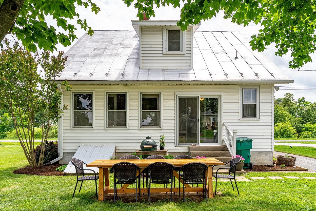 550 MASON ST, DAYTON, Virginia 22821, 3 Bedrooms Bedrooms, ,1 BathroomBathrooms,Residential,550 MASON ST,665344 MLS # 665344