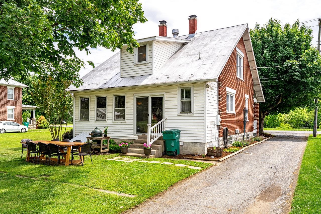 550 MASON ST, DAYTON, Virginia 22821, 3 Bedrooms Bedrooms, ,1 BathroomBathrooms,Residential,550 MASON ST,665344 MLS # 665344