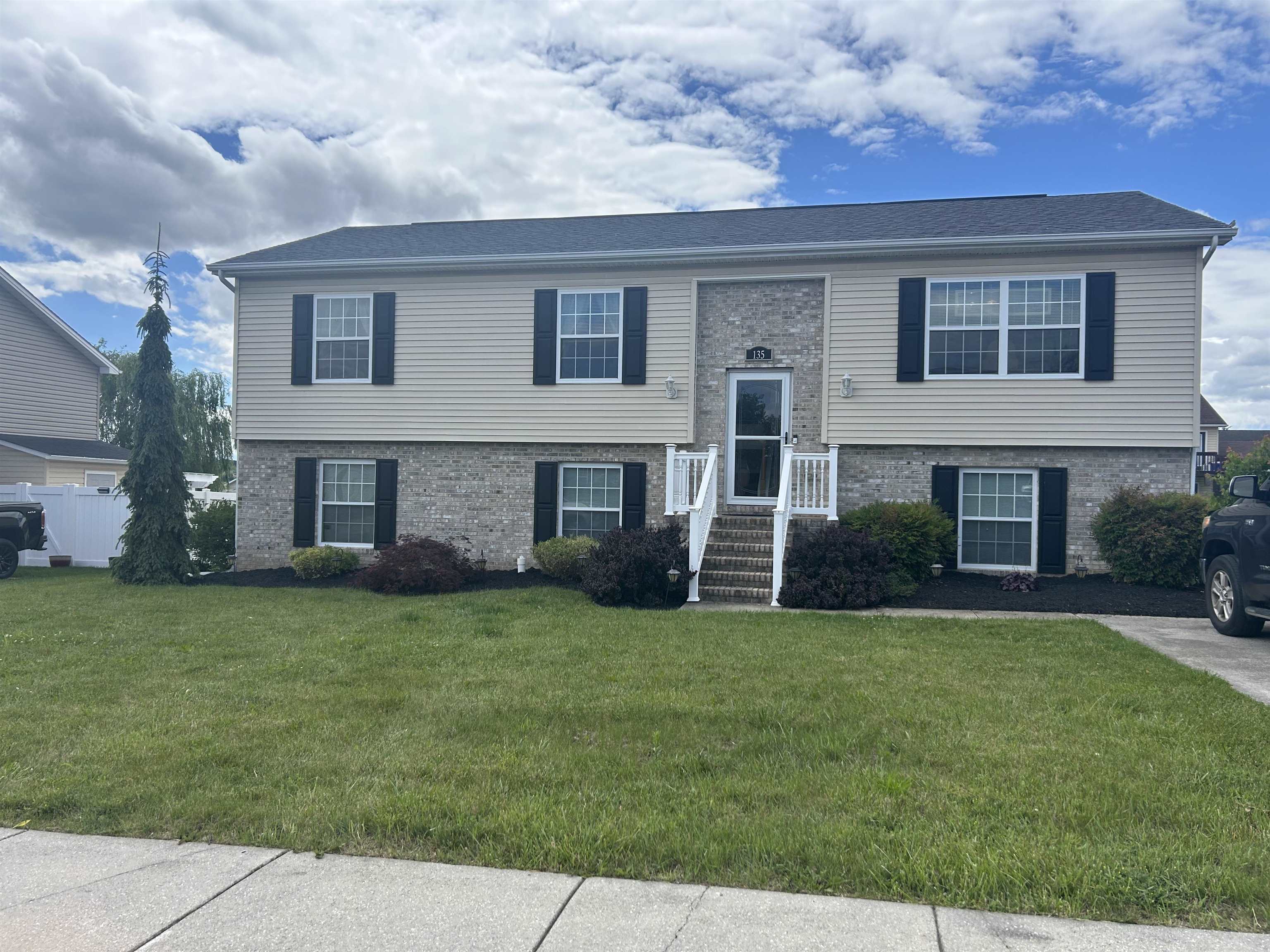135 CLARA CT, HARRISONBURG, Virginia 22802, 3 Bedrooms Bedrooms, ,3 BathroomsBathrooms,Residential,135 CLARA CT,665346 MLS # 665346