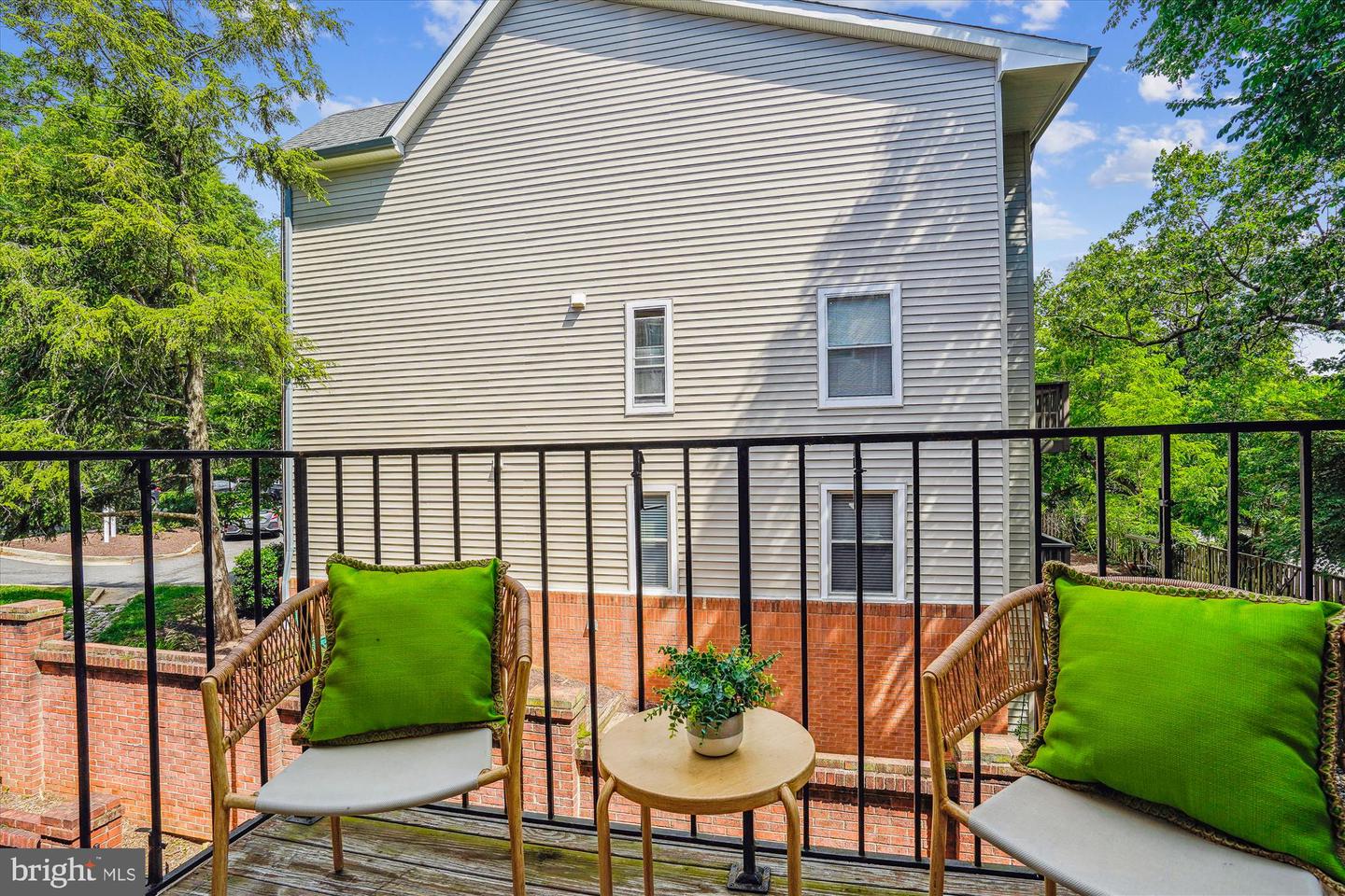 1802 21ST ST N, ARLINGTON, Virginia 22209, 2 Bedrooms Bedrooms, ,2 BathroomsBathrooms,Residential,For sale,1802 21ST ST N,VAAR2055118 MLS # VAAR2055118