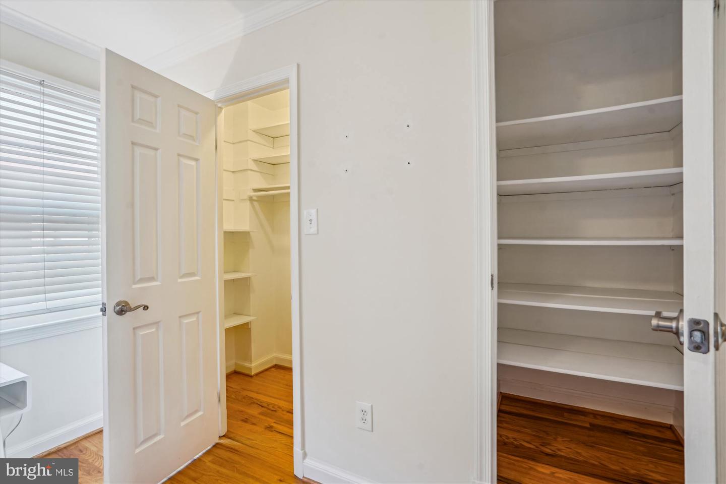 1802 21ST ST N, ARLINGTON, Virginia 22209, 2 Bedrooms Bedrooms, ,2 BathroomsBathrooms,Residential,For sale,1802 21ST ST N,VAAR2055118 MLS # VAAR2055118
