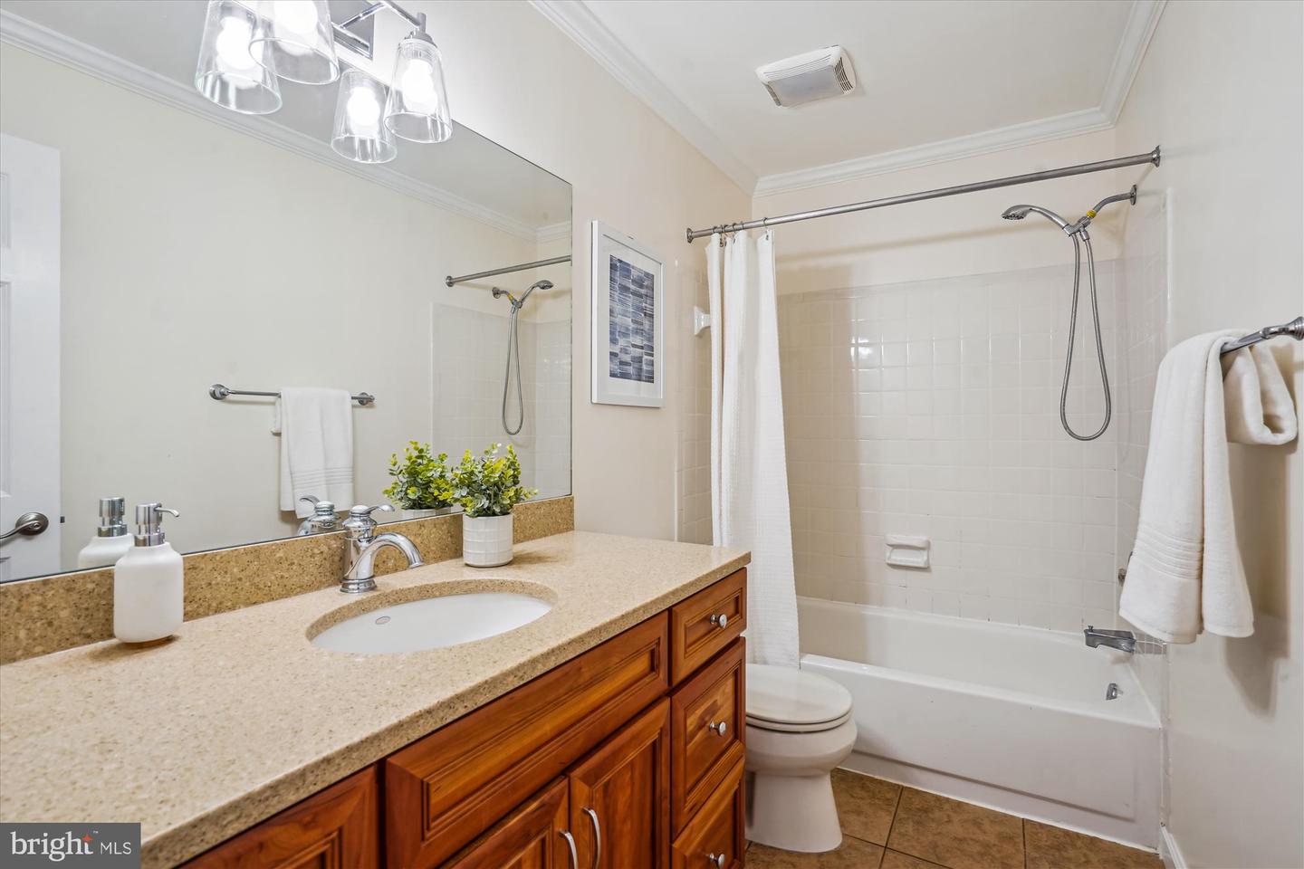 1802 21ST ST N, ARLINGTON, Virginia 22209, 2 Bedrooms Bedrooms, ,2 BathroomsBathrooms,Residential,For sale,1802 21ST ST N,VAAR2055118 MLS # VAAR2055118