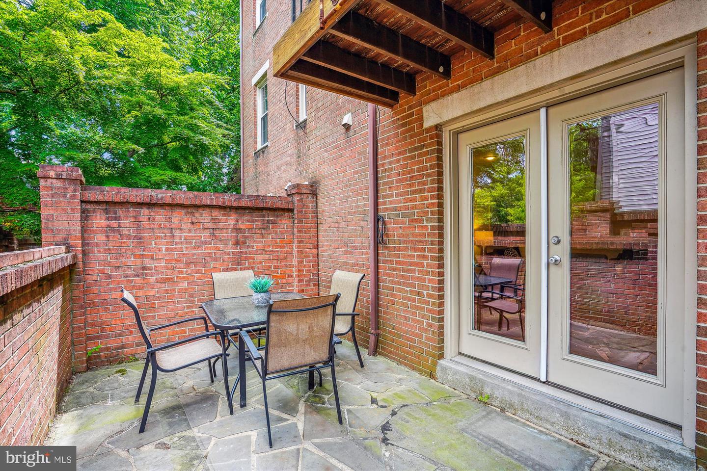 1802 21ST ST N, ARLINGTON, Virginia 22209, 2 Bedrooms Bedrooms, ,2 BathroomsBathrooms,Residential,For sale,1802 21ST ST N,VAAR2055118 MLS # VAAR2055118