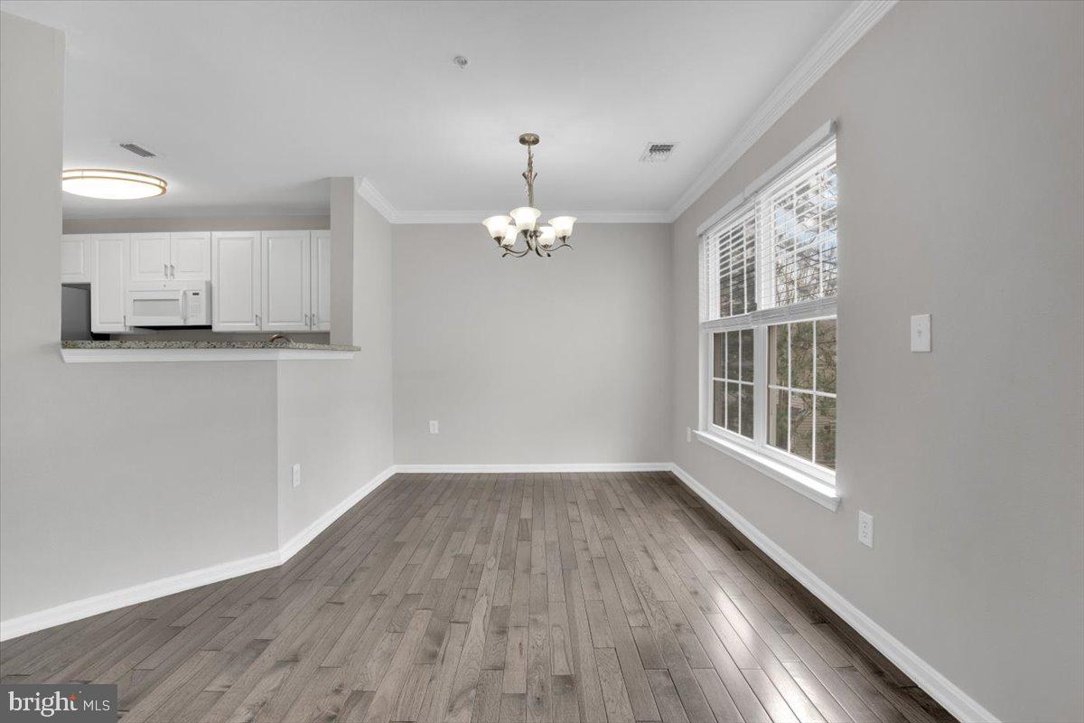 4542 SUPERIOR SQ, FAIRFAX, Virginia 22033, 3 Bedrooms Bedrooms, ,3 BathroomsBathrooms,Residential,For sale,4542 SUPERIOR SQ,VAFX2232946 MLS # VAFX2232946